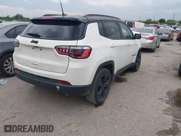2019 Jeep Compass Altitude z VIN 3C4NJCBB5KT615720, wystawiony jako IAAI lot #42148757 z przebiegiem 205 016 mil mil oraz . Historia ofert i sprzedaży dostępna na DreamBid. Obrazek 4.
