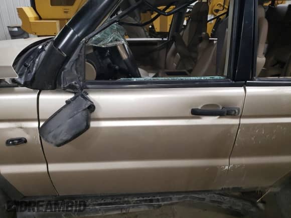 2000 Land Rover Discovery Cloth с VIN SALTY1246YA235948, выставлен на аукционе Copart как лот 70231385 с пробегом Не указан миль и Списание • Salvage title. История ставок и продаж доступна на DreamBid. Изображение 7.