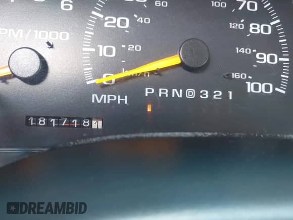 1998 GMC Sierra 1500 с VIN 2GTEK19RXW1525135, выставлен на аукционе IAAI как лот 42203797 с пробегом 181 781 миль миль и . История ставок и продаж доступна на DreamBid. Изображение 16.