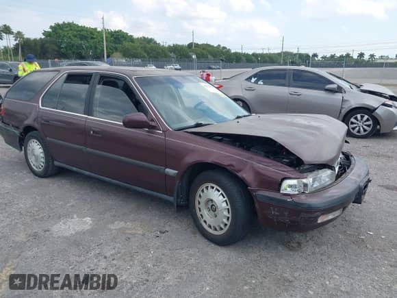 1991 Honda Accord with VIN 1HGCB9862MA021969, listed as a IAAI auction lot 41872814 with 63,654 mi miles and . Bid and sale history available at DreamBid. Image 1.