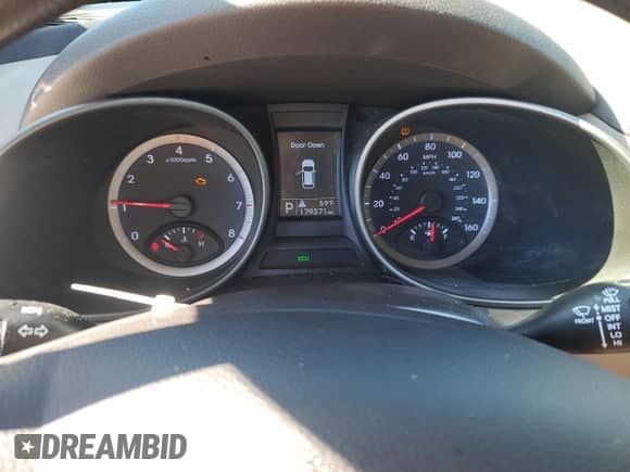 2016 Hyundai Santa Fe SE with VIN KM8SMDHF9GU152130, listed as a Copart auction lot 82317695 with 179,371 mi miles and Clean title. Bid and sale history available at DreamBid. Image 9.