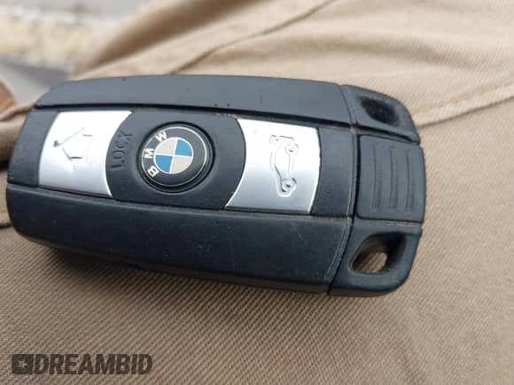 2009 BMW 3 Series 328i with VIN WBAPH575X9NL76711, listed as a IAAI auction lot 43511299 with 128,308 mi miles and . Bid and sale history available at DreamBid. Image 11.