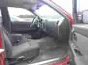 2010 Chevrolet Colorado 1LT z VIN 1GCDSCDE3A8131137, wystawiony jako IAAI lot #43435078 z przebiegiem 181 467 mil mil oraz . Historia ofert i sprzedaży dostępna na DreamBid. Obrazek 5.