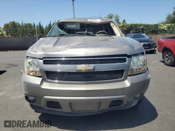 2007 Chevrolet Avalanche LTZ with VIN 3GNEC12087G182687, listed as a Copart auction lot 61497265 with 238,713 mi miles and Salvage title. Bid and sale history available at DreamBid. Image 5.