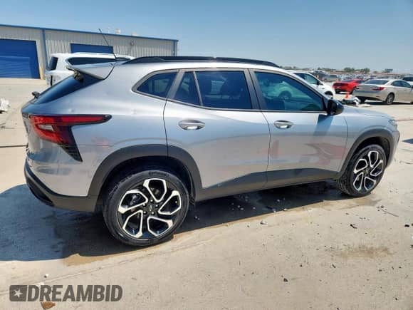 2024 Chevrolet Trax 2RS с VIN KL77LJE21RC074235, выставлен на аукционе Copart как лот 70674285 с пробегом 16 485 миль миль и Чистый • Clean title. История ставок и продаж доступна на DreamBid. Изображение 3.