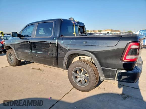 2020 Ram 1500 Rebel z VIN 1C6SRFLT0LN357023, wystawiony jako Copart lot #69025675 z przebiegiem 114 804 mil mil oraz Szkoda całkowita • Salvage title. Historia ofert i sprzedaży dostępna na DreamBid. Obrazek 2.