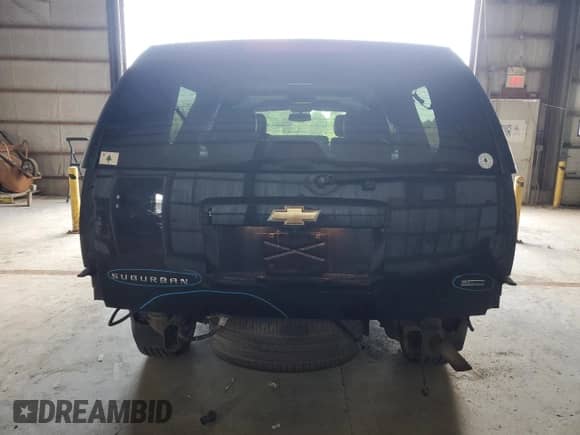 2011 Chevrolet Suburban LT с VIN 1GNSKJE32BR293336, выставлен на аукционе Copart как лот 67741415 с пробегом 126 722 миль миль и Списание • Salvage title. История ставок и продаж доступна на DreamBid. Изображение 6.