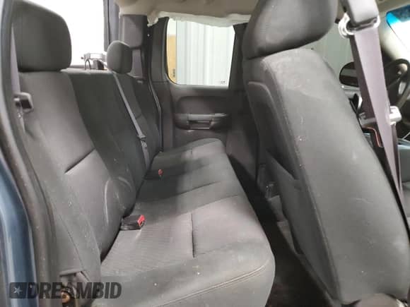 2011 GMC Sierra 1500 SL z VIN 1GTR2UEA6BZ412352, wystawiony jako Copart lot #52374625 z przebiegiem 128 113 mil mil oraz Szkoda całkowita • Salvage title. Historia ofert i sprzedaży dostępna na DreamBid. Obrazek 10.