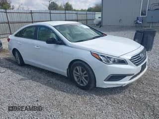 2016 Hyundai Sonata SE z VIN 5NPE24AF5GH323371, wystawiony jako IAAI lot #43313116 z przebiegiem 110 493 mil mil oraz . Historia ofert i sprzedaży dostępna na DreamBid. Obrazek 1.