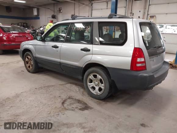 2004 Subaru Forester X with VIN JF1SG63644H712595, listed as a IAAI auction lot 43433108 with 141,984 mi miles and . Bid and sale history available at DreamBid. Image 3.