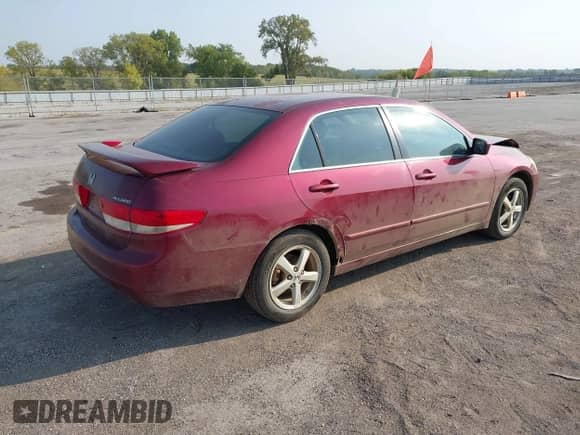 2004 Honda Accord EX with VIN 1HGCM56674A074883, listed as a IAAI auction lot 43152901 with 165,121 mi miles and . Bid and sale history available at DreamBid. Image 4.