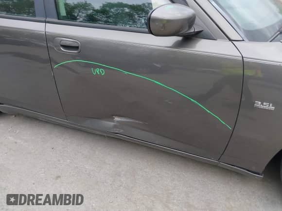 2010 Dodge Charger 3.5L with VIN 2B3CA2CV0AH251239, listed as a IAAI auction lot 42244252 with 168,138 mi miles and . Bid and sale history available at DreamBid. Image 13.