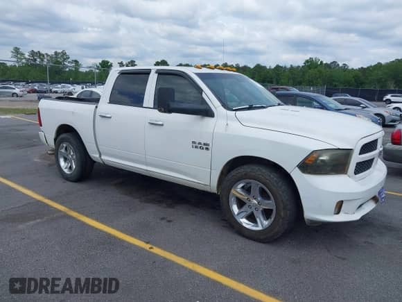 2018 Ram 1500 Express with VIN 3C6RR6KG5JG194863, listed as a IAAI auction lot 42133048 with 151,614 mi miles and . Bid and sale history available at DreamBid. Image 1.