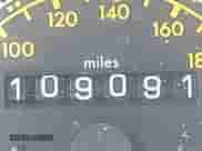 1984 Mercedes-Benz 500 с VIN WDB1260441A072618, выставлен на аукционе IAAI как лот 42543069 с пробегом 109 091 миль миль и . История ставок и продаж доступна на DreamBid. Изображение 15.