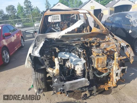 2014 Nissan Pathfinder Platinum Hybrid with VIN 5N1CR2MM4EC638247, listed as a IAAI auction lot 42067363 with Not provided miles and . Bid and sale history available at DreamBid. Image 6.