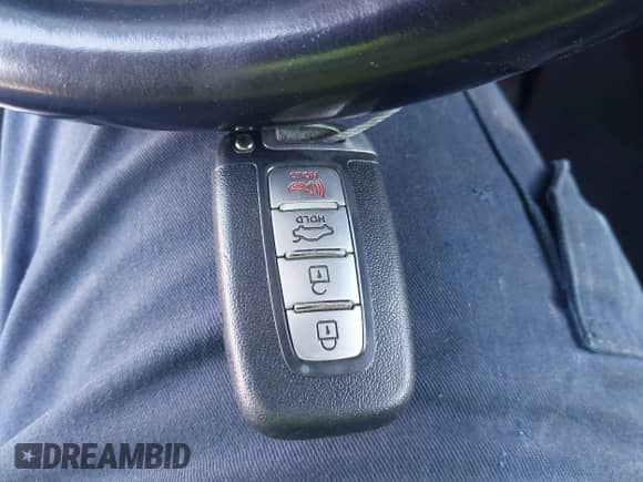 2013 Hyundai Genesis R-Spec z VIN KMHGC4DH4DU225996, wystawiony jako IAAI lot #41996696 z przebiegiem 184 219 mil mil oraz . Historia ofert i sprzedaży dostępna na DreamBid. Obrazek 11.