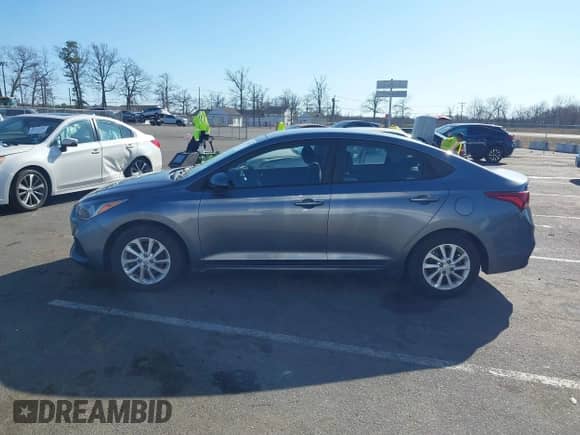 2018 Hyundai Accent SE with VIN 3KPC24A30JE011337, listed as a IAAI auction lot 41770231 with 84,637 mi miles and . Bid and sale history available at DreamBid. Image 14.