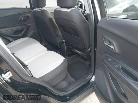2019 Chevrolet Trax LS с VIN 3GNCJKSB7KL161561, выставлен на аукционе IAAI как лот 43470410 с пробегом 88 371 миль миль и . История ставок и продаж доступна на DreamBid. Изображение 8.
