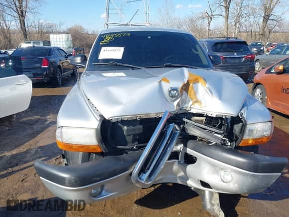 2004 Dodge Dakota Sport with VIN 1D7HG38K44S591424, listed as a IAAI auction lot 41645873 with 135,396 mi miles and . Bid and sale history available at DreamBid. Image 12.