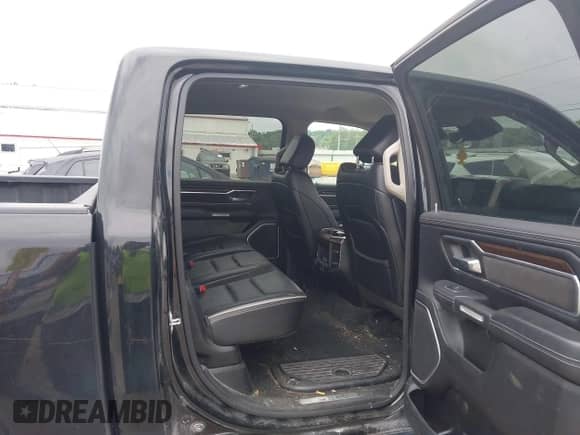 2022 Ram 1500 Laramie z VIN 1C6SRFJT2NN179069, wystawiony jako IAAI lot #43127220 z przebiegiem 83 741 mil mil oraz . Historia ofert i sprzedaży dostępna na DreamBid. Obrazek 8.