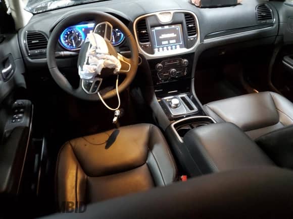 2023 Chrysler 300 Touring L with VIN 2C3CCASG6PH624691, listed as a Copart auction lot 80473464 with 9,900 mi miles and Salvage title. Bid and sale history available at DreamBid. Image 8.