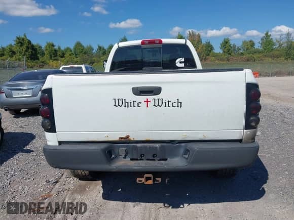 2003 Dodge 2500 ST с VIN 3D7KU28673G704235, выставлен на аукционе IAAI как лот 43228434 с пробегом 141 641 миль миль и . История ставок и продаж доступна на DreamBid. Изображение 16.