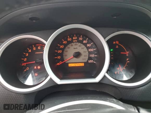 2005 Toyota Tacoma PreRunner с VIN 5TETU62NX5Z026495, выставлен на аукционе Copart как лот 81973425 с пробегом 124 429 миль миль и Списание • Salvage title. История ставок и продаж доступна на DreamBid. Изображение 9.