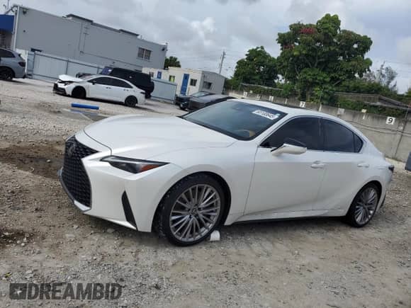2022 Lexus IS 300 z VIN JTHDA1D27N5119978, wystawiony jako Copart lot #65100645 z przebiegiem 39 094 mil mil oraz Nie do naprawy • Non repairable. Historia ofert i sprzedaży dostępna na DreamBid. Obrazek 1.