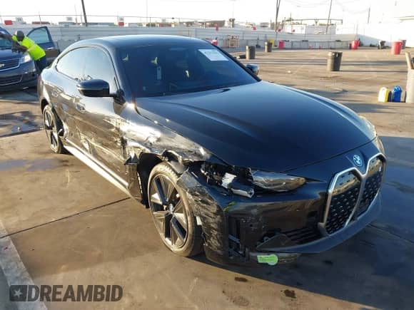 2023 BMW i4 eDrive35 с VIN WBY43AW04PFP54899, выставлен на аукционе IAAI как лот 41313563 с пробегом 12 587 миль миль и . История ставок и продаж доступна на DreamBid. Изображение 1.