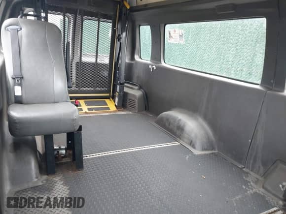 2014 Ford Econoline Cargo Commercial с VIN 1FTNS2EW7EDA93169, выставлен на аукционе IAAI как лот 42294932 с пробегом 157 317 миль миль и . История ставок и продаж доступна на DreamBid. Изображение 8.