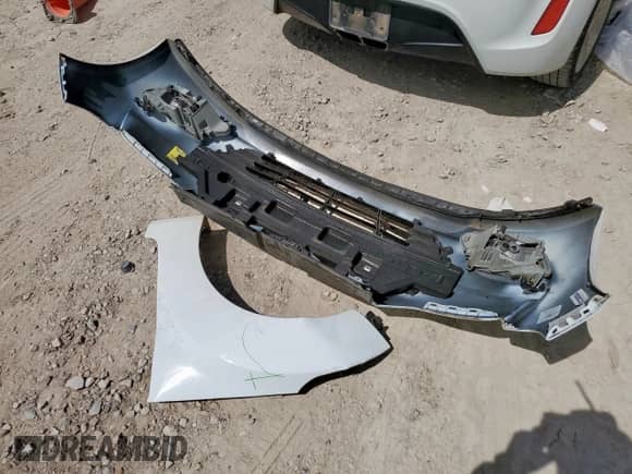 2014 Hyundai Veloster с VIN KMHTC6ADXEU211016, выставлен на аукционе Copart как лот 65572325 с пробегом 144 191 миль миль и Списание • Salvage title. История ставок и продаж доступна на DreamBid. Изображение 12.