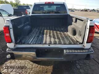 2018 Chevrolet Silverado 1500 LT z VIN 1GCUKREC5JF248083, wystawiony jako Copart lot #86297915 z przebiegiem Nie podano mil oraz Czysty tytuł • Clean title. Historia ofert i sprzedaży dostępna na DreamBid. Obrazek 6.