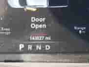 2017 Ram 1500 Sport z VIN 1C6RR7MT3HS796390, wystawiony jako IAAI lot #42701105 z przebiegiem 143 027 mil mil oraz . Historia ofert i sprzedaży dostępna na DreamBid. Obrazek 16.