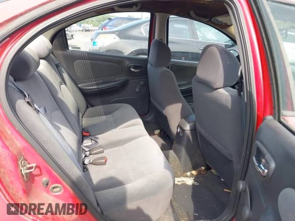 2000 Dodge Neon Highline z VIN 1B3ES46C7YD619712, wystawiony jako IAAI lot #40010160 z przebiegiem 135 043 mil mil oraz . Historia ofert i sprzedaży dostępna na DreamBid. Obrazek 8.