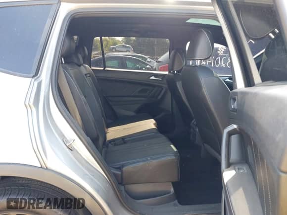 2022 Volkswagen Tiguan SE R-Line Black с VIN 3VV8B7AX0NM002130, выставлен на аукционе IAAI как лот 43201424 с пробегом 27 739 миль миль и . История ставок и продаж доступна на DreamBid. Изображение 8.