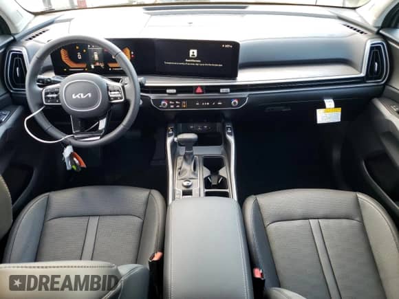 2025 Kia Sorento X-Line EX with VIN 5XYRHDJF9SG325740, listed as a Copart auction lot 83401804 with 7 mi miles and Salvage title. Bid and sale history available at DreamBid. Image 8.