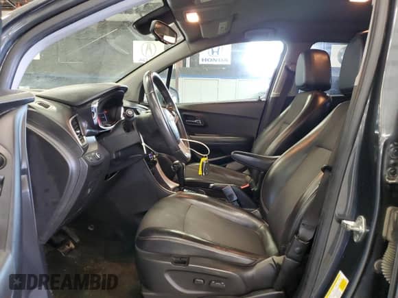 2018 Chevrolet Trax LT z VIN KL7CJPSB4JB594077, wystawiony jako Copart lot #85515045 z przebiegiem 167 323 mil mil oraz Czysty tytuł • Clean title. Historia ofert i sprzedaży dostępna na DreamBid. Obrazek 7.