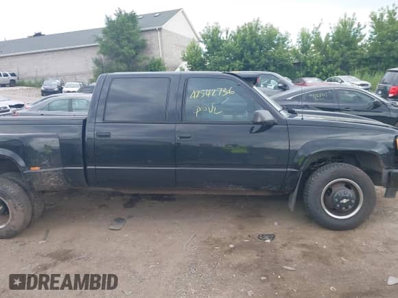 1999 Chevrolet Silverado 3500 с VIN 1GCHK33J3XF016767, выставлен на аукционе IAAI как лот 42542736 с пробегом 151 672 миль миль и . История ставок и продаж доступна на DreamBid. Изображение 13.