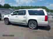2013 Cadillac Escalade ESV Luxury с VIN 1GYS4HEF1DR228321, выставлен на аукционе IAAI как лот 42536138 с пробегом 160 957 миль миль и . История ставок и продаж доступна на DreamBid. Изображение 15.