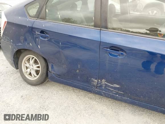 2011 Toyota Prius III with VIN JTDKN3DU5B1417586, listed as a IAAI auction lot 43392646 with 212,339 mi miles and . Bid and sale history available at DreamBid. Image 6.