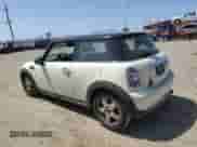 2011 MINI Hardtop with VIN WMWSU3C59BT251488, listed as a Copart auction lot 59236285 with 141,997 mi miles and Clean title. Bid and sale history available at DreamBid. Image 2.