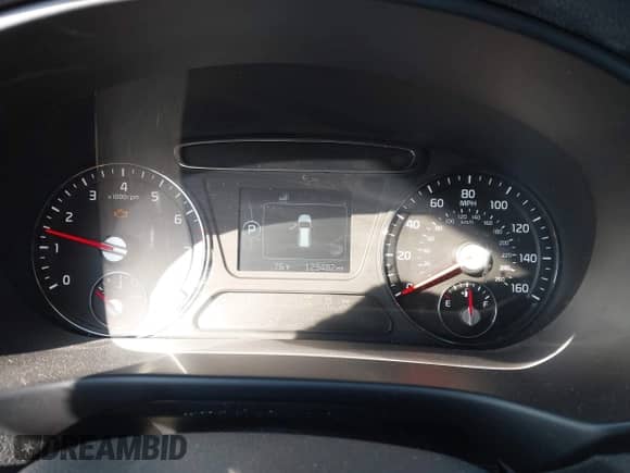 2017 Kia Sorento LX with VIN 5XYPGDA51HG196970, listed as a IAAI auction lot 43377817 with 123,482 mi miles and . Bid and sale history available at DreamBid. Image 7.