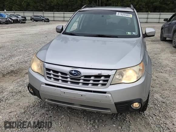 2011 Subaru Forester X Limited z VIN JF2SHAFC2BH714131, wystawiony jako Copart lot #81920565 z przebiegiem 121 537 mil mil oraz Szkoda całkowita • Salvage title. Historia ofert i sprzedaży dostępna na DreamBid. Obrazek 13.