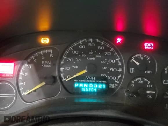 2002 Chevrolet Silverado 1500 LS with VIN 1GCEC14T62Z334409, listed as a Copart auction lot 80268674 with 165,204 mi miles and Clean title. Bid and sale history available at DreamBid. Image 9.