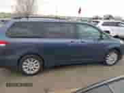 2013 Toyota Sienna XLE с VIN 5TDDK3DC1DS062849, выставлен на аукционе IAAI как лот 41510296 с пробегом 100 178 миль миль и . История ставок и продаж доступна на DreamBid. Изображение 13.