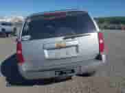 2013 Chevrolet Tahoe LTZ z VIN 1GNSKCE08DR320916, wystawiony jako IAAI lot #42172878 z przebiegiem 168 766 mil mil oraz . Historia ofert i sprzedaży dostępna na DreamBid. Obrazek 17.