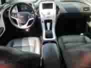 2015 Chevrolet Volt z VIN 1G1RD6E41FU138683, wystawiony jako Copart lot #81475155 z przebiegiem 129 075 mil mil oraz Czysty tytuł • Clean title. Historia ofert i sprzedaży dostępna na DreamBid. Obrazek 8.