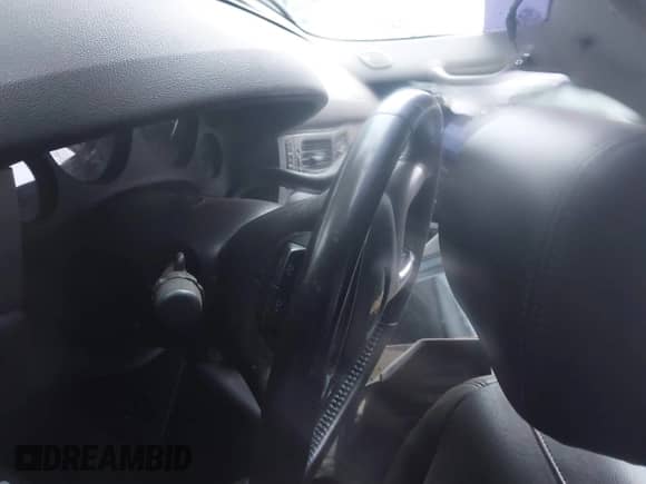 2012 Chevrolet Silverado 1500 LTZ z VIN 3GCPKTE75CG108923, wystawiony jako IAAI lot #42626410 z przebiegiem Nie podano mil oraz . Historia ofert i sprzedaży dostępna na DreamBid. Obrazek 7.
