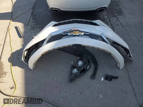 2017 Chevrolet Impala Premier z VIN 1G1145S32HU164294, wystawiony jako Copart lot #70271965 z przebiegiem 130 435 mil mil oraz Szkoda całkowita • Salvage title. Historia ofert i sprzedaży dostępna na DreamBid. Obrazek 12.