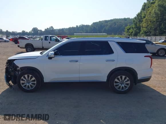 2023 Hyundai Palisade SEL z VIN KM8R24GE0PU553644, wystawiony jako IAAI lot #42659056 z przebiegiem 55 596 mil mil oraz . Historia ofert i sprzedaży dostępna na DreamBid. Obrazek 14.